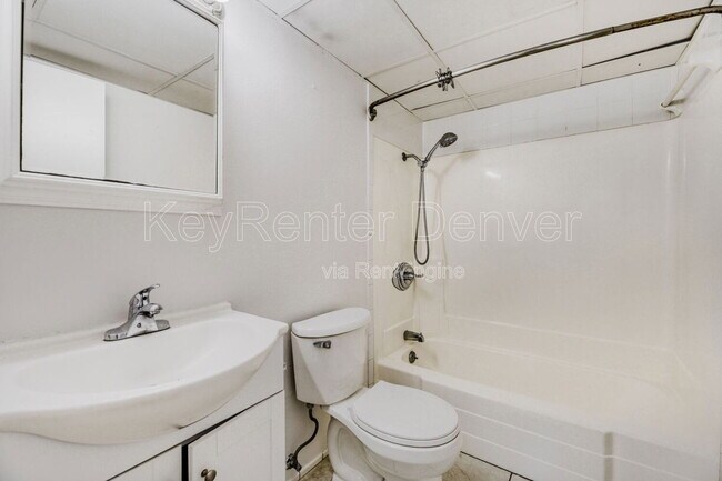 Building Photo - 2120 S Vaughn Way