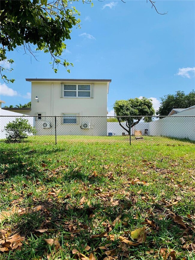 Building Photo - 5441 NW 174th Dr