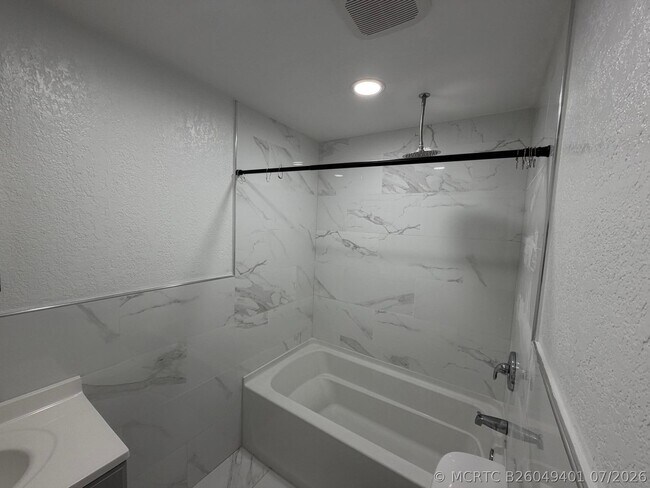 Building Photo - 442 Winters St