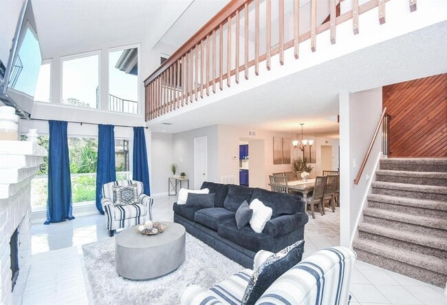 Building Photo - 18143 Bal Harbour Dr