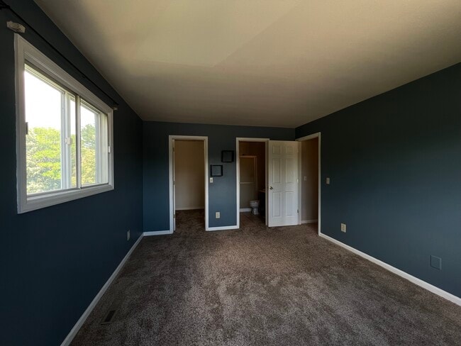 Building Photo - 4670 White Rock Cir