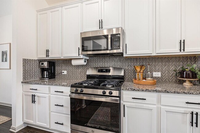 Building Photo - 903 Acorn Trail Pl