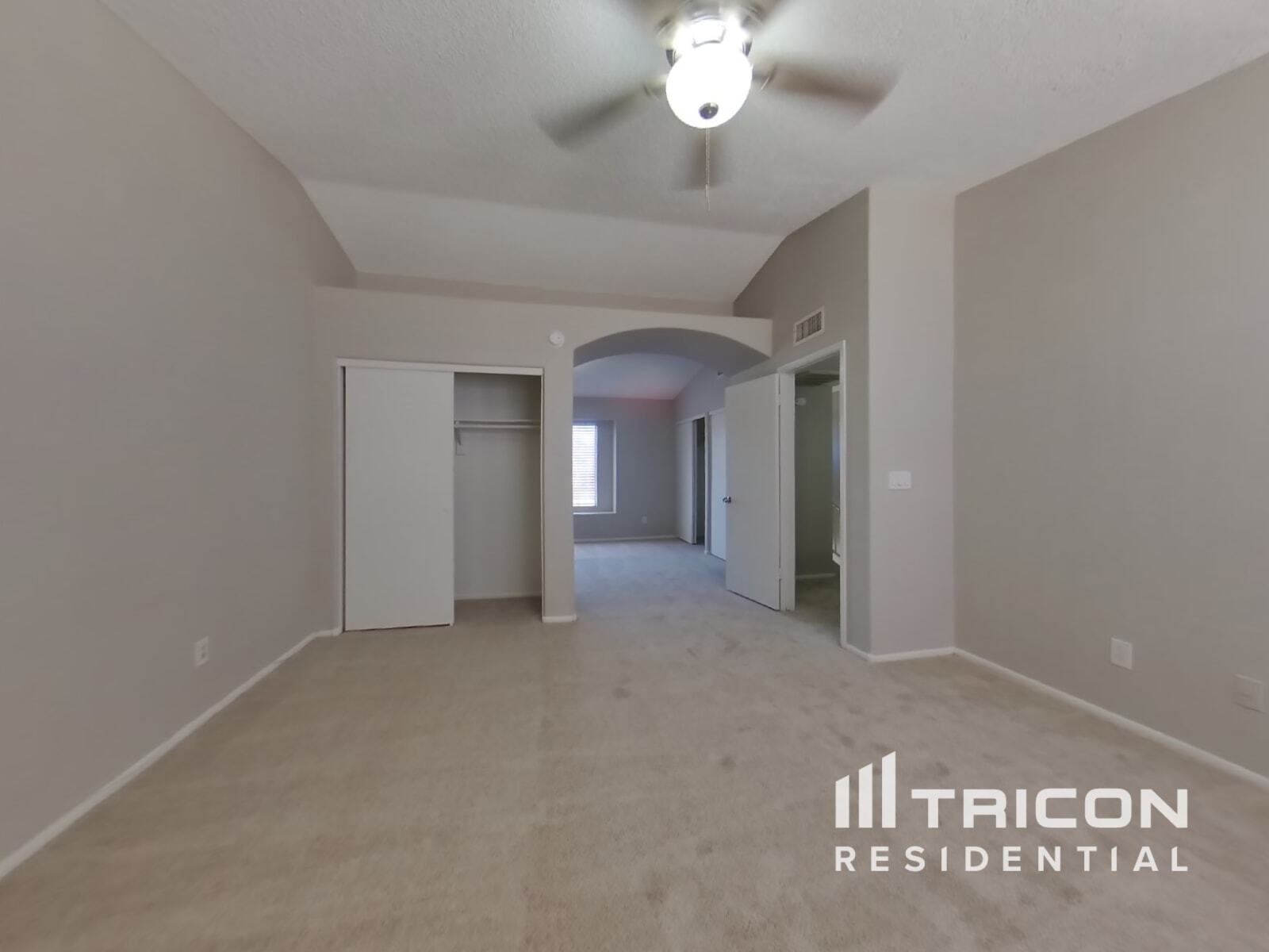Building Photo - 8602 W Sells Dr