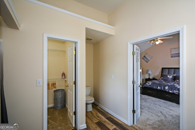 Building Photo - 4511 Ravenwood Pl