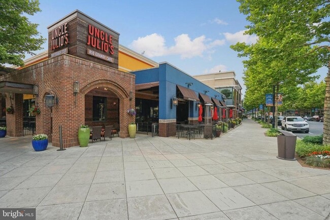 Building Photo - 44707 Plympton Square