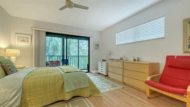 Building Photo - 1621 Clower Creek Dr