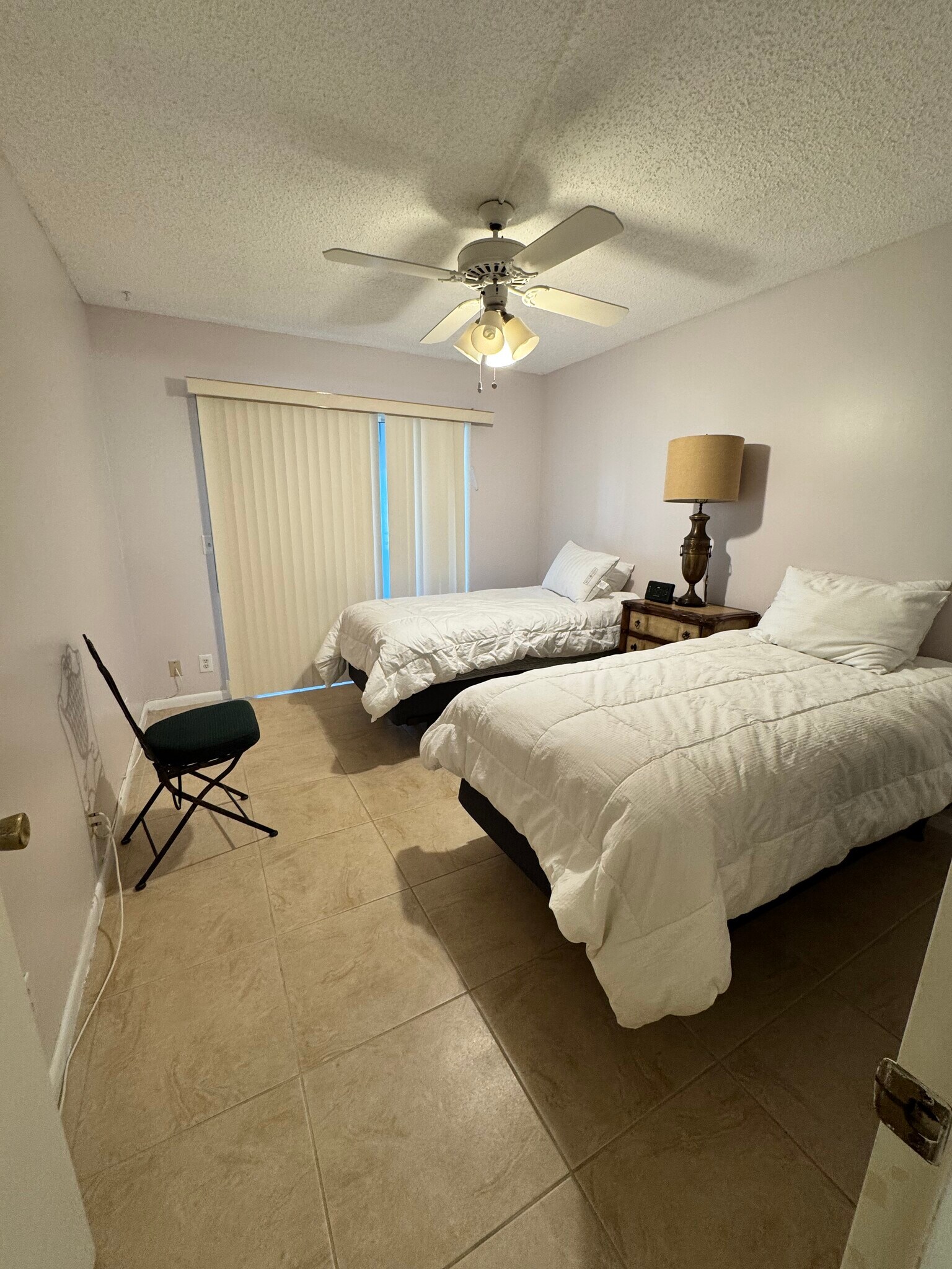 Building Photo - 4007 Yarmouth a