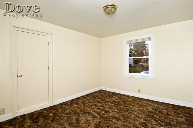 Building Photo - Coming Soon: 2BR, 1BA duplex (Do not apply without speaking with us first.)