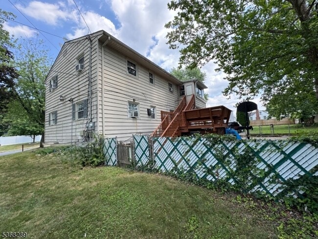 Building Photo - 36 N Lawrence Ave