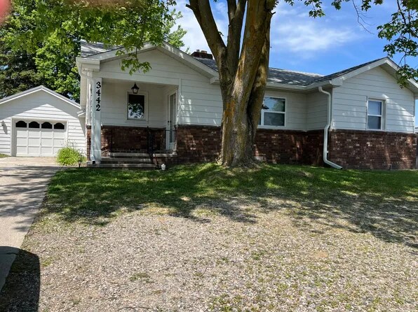 Primary Photo - 3442 Main St