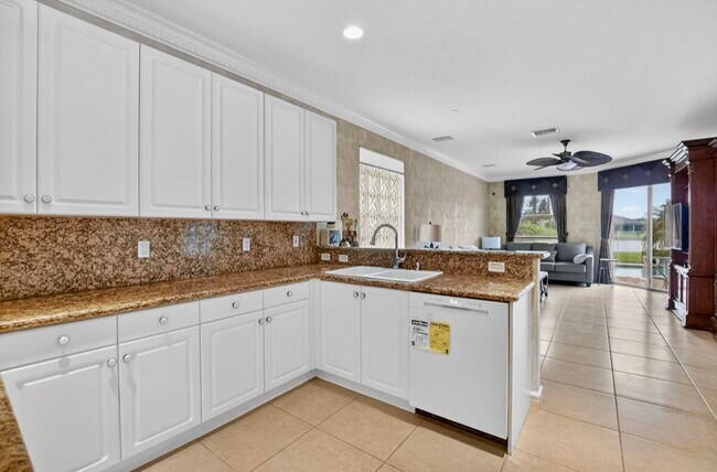 Building Photo - 7879 Monarch Ct