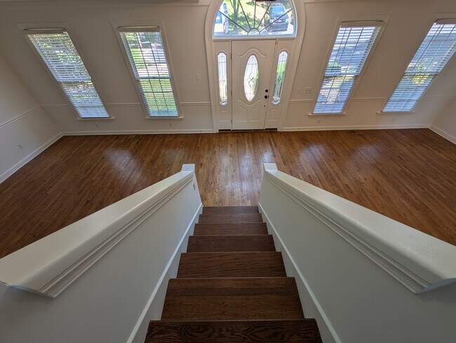 Building Photo - 407 Clairton Ct