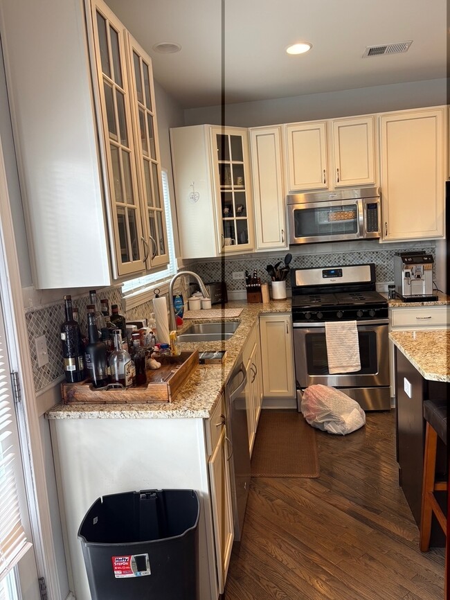 Building Photo - 3291 Coral Ln