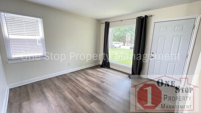 Building Photo - 2-Bedroom, 1-Bathroom duplex in Lees Summit