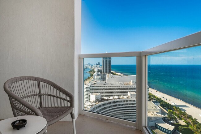 Building Photo - 4401 Collins Ave