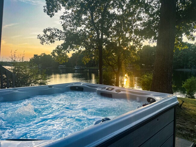 Building Photo - 16920 Landover Rd