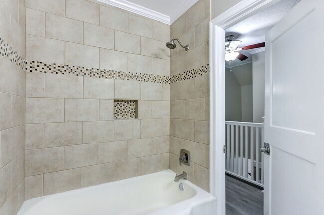 Building Photo - Large 4BR/2BA Ardsley Park House For Rent - Huge Yard