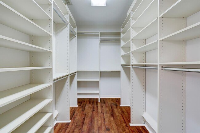 Building Photo - 5630 Ballina Canyon Ln