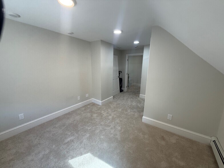 Building Photo - 48 Shannon St