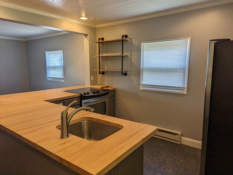 Kitchen - 138 Old Boalsburg Rd