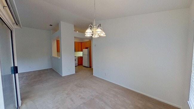 Building Photo - 30 Fuchsia: End Unit 2 Bed 2 Bath Condo in...