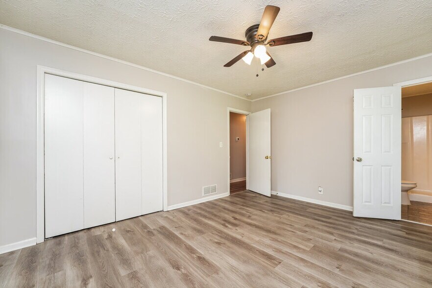 Building Photo - 3730 Sunny Hill Dr