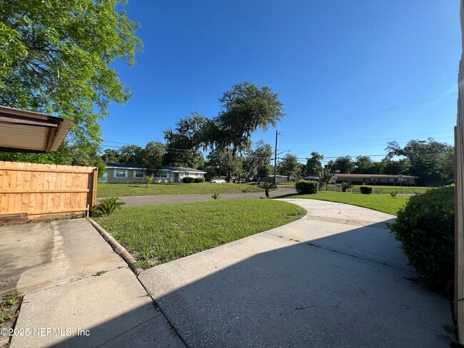 Building Photo - 11356 Renne Dr