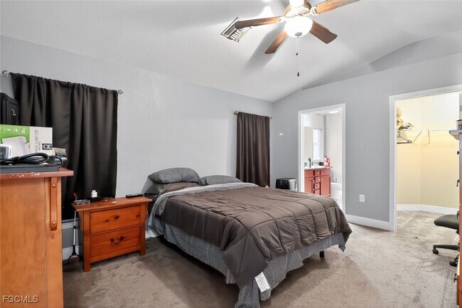 Building Photo - 4301 NW 36th Pl