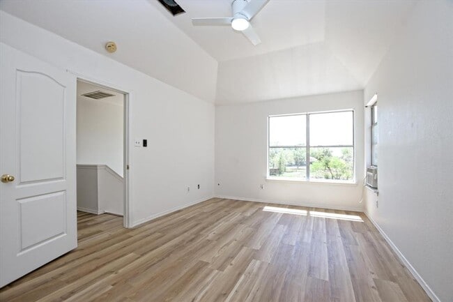 Building Photo - 2509 Patsy Pkwy