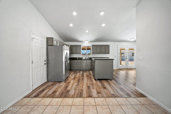 Building Photo - 6039 E Skinner Dr