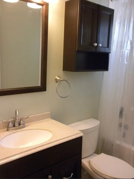 Building Photo - 1508 Ross St