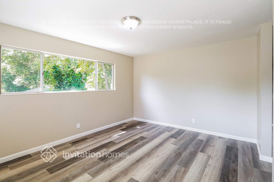 Building Photo - 430 Beelard Dr