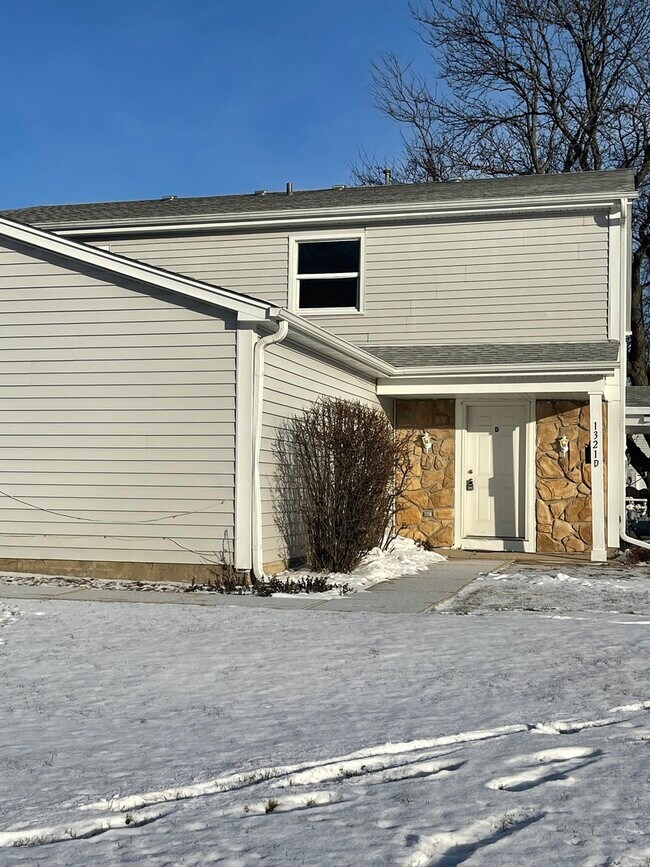 Primary Photo - 1321 N Glen Cir