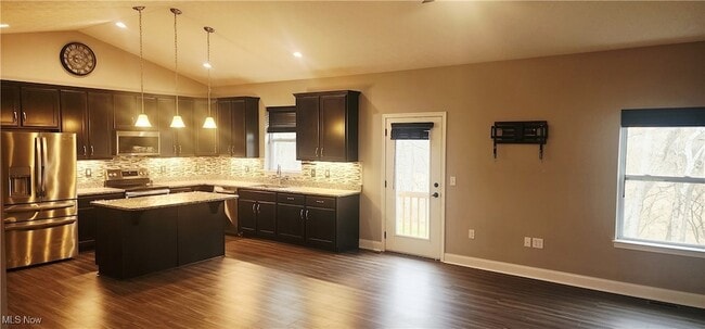 Building Photo - 6965 Chandlersville Rd