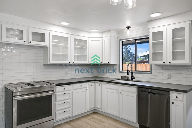 Primary Photo - Charming 3-Bed, 2-Bath Remodeled Home in P...