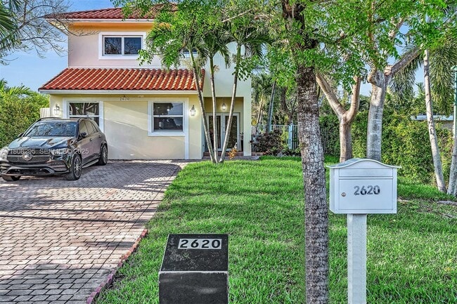 Building Photo - 2620 NE 214th St