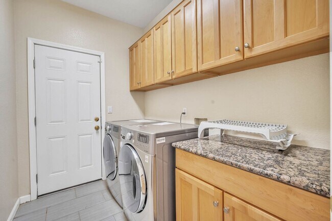 Building Photo - 9261 Herbon Way