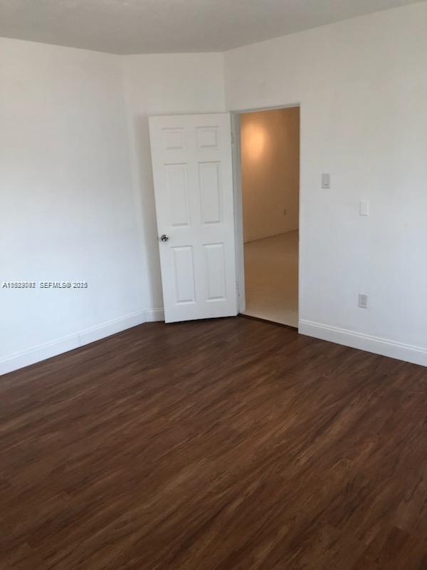 Building Photo - 6941 Bay Dr