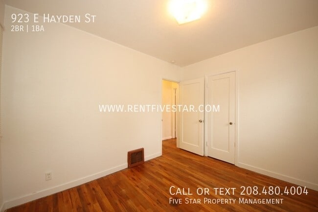 Building Photo - 923 E Hayden St