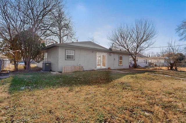 Building Photo - 2321 Blyth Dr