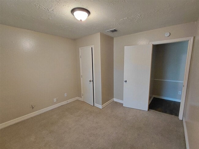 Building Photo - 23111 Lone Wolf Trail