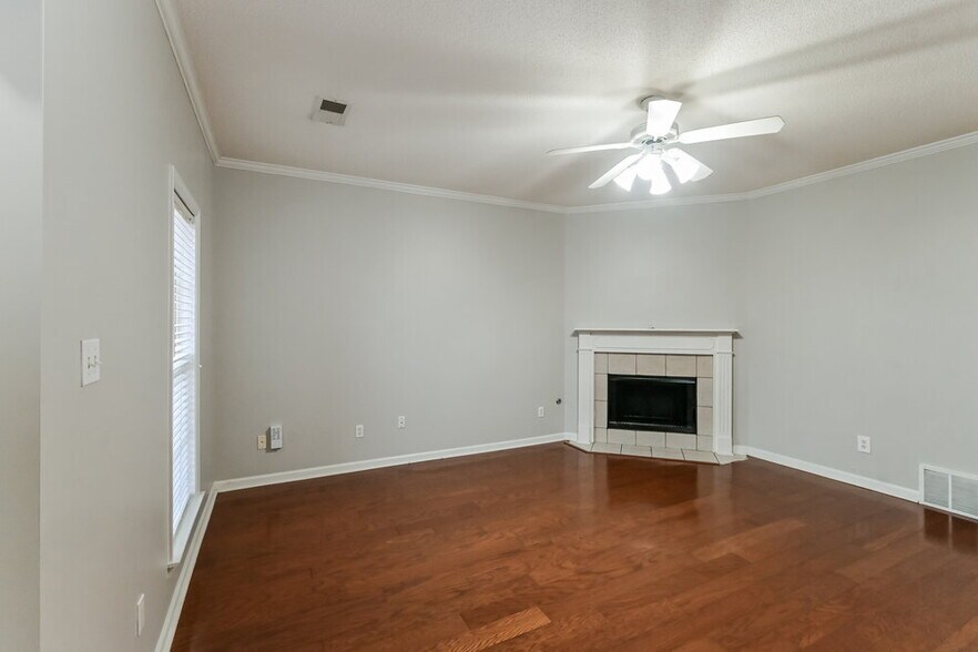 Building Photo - 2174 Berry Bush Ln