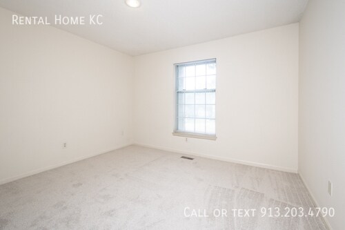 Building Photo - 5619 Riley-