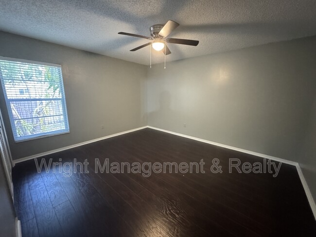 Building Photo - 12034 Stone Crossing Cir