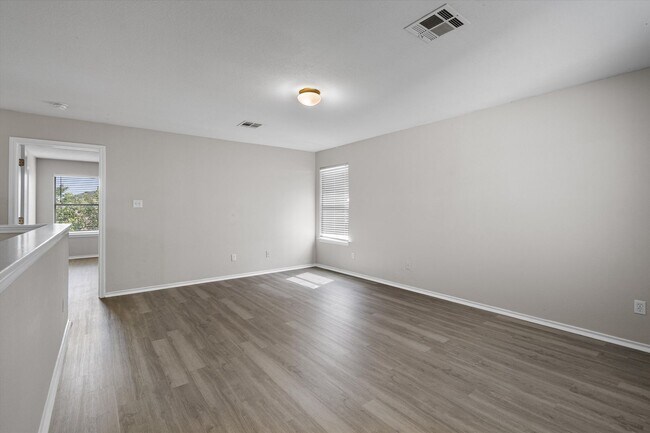 Building Photo - 142 Jack Rabbit Ln