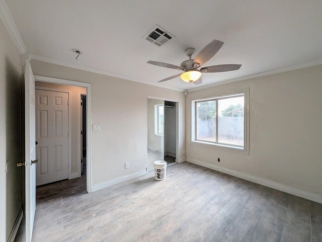 Building Photo - 13208 W Tuckey Ln