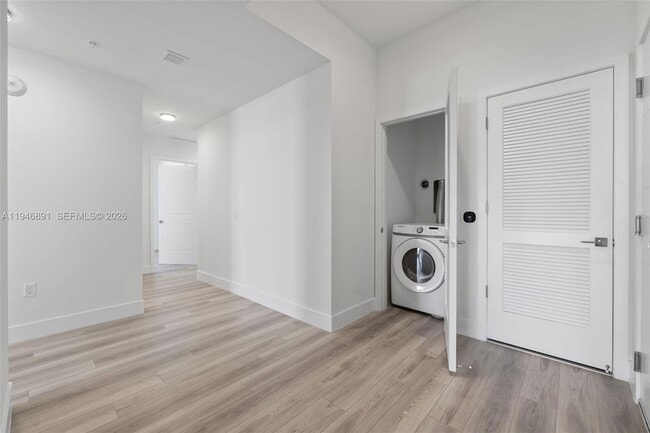 Building Photo - 101 Diplomat Pkwy