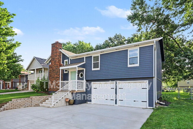 Building Photo - 15213 S Seminole Dr