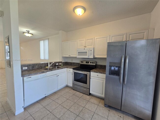 Building Photo - 3632 Oleander Terrace