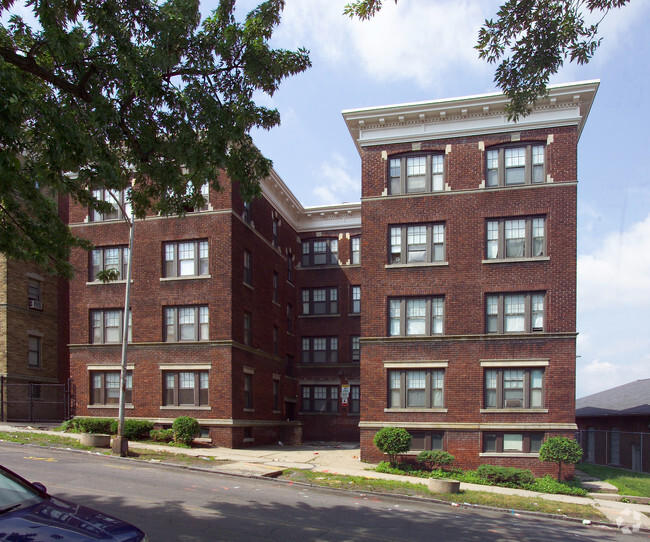 Building Photo - Worthington Commons